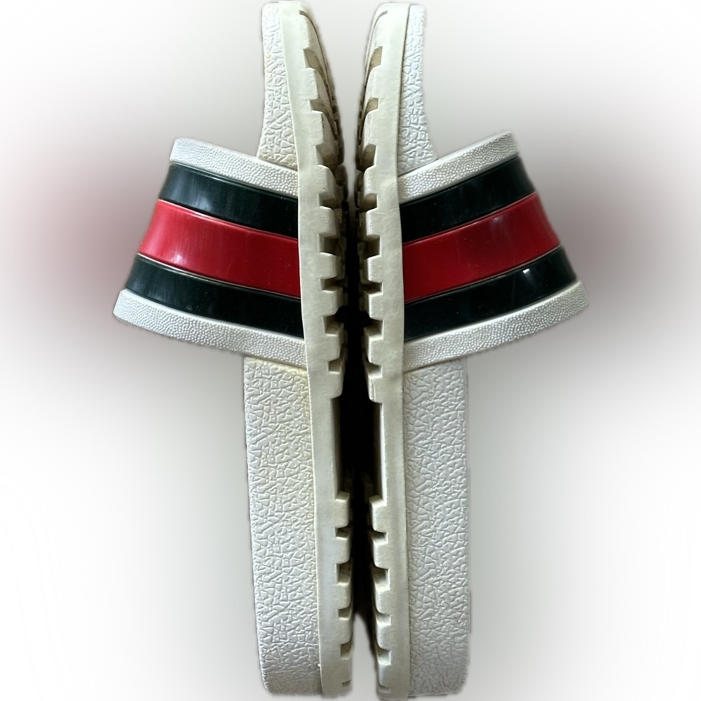 Used Gucci Green Red and White Sandals w box